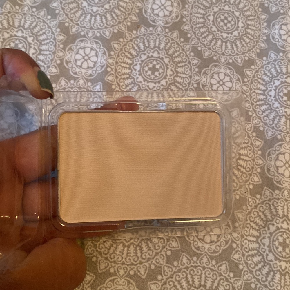 New NARS SIBERIA LIGHT1 Tester Never tested Foundation SPF 12 .42g